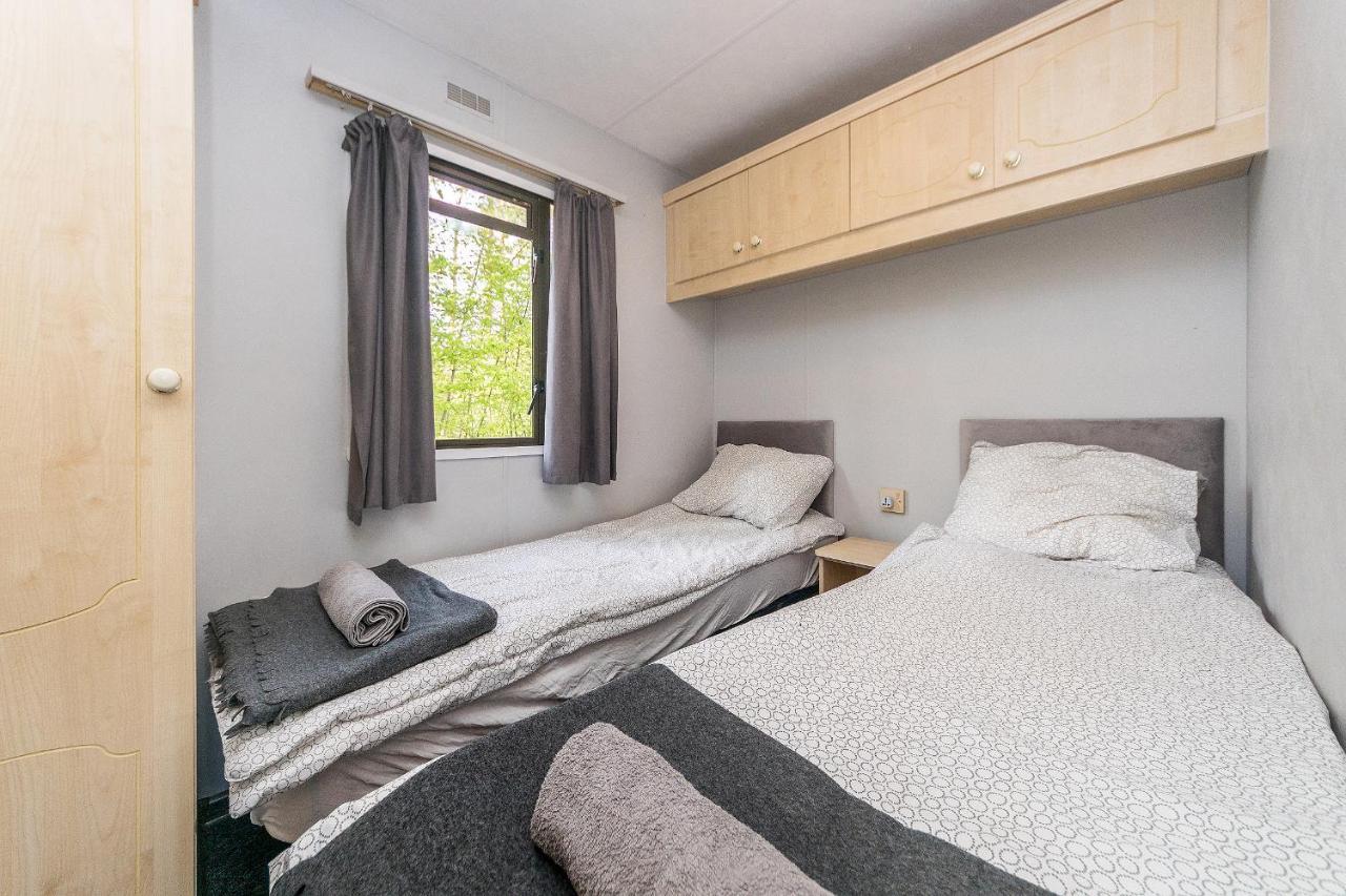 Lesniczowka Wiezyca I Domki Szymbark  Extérieur photo