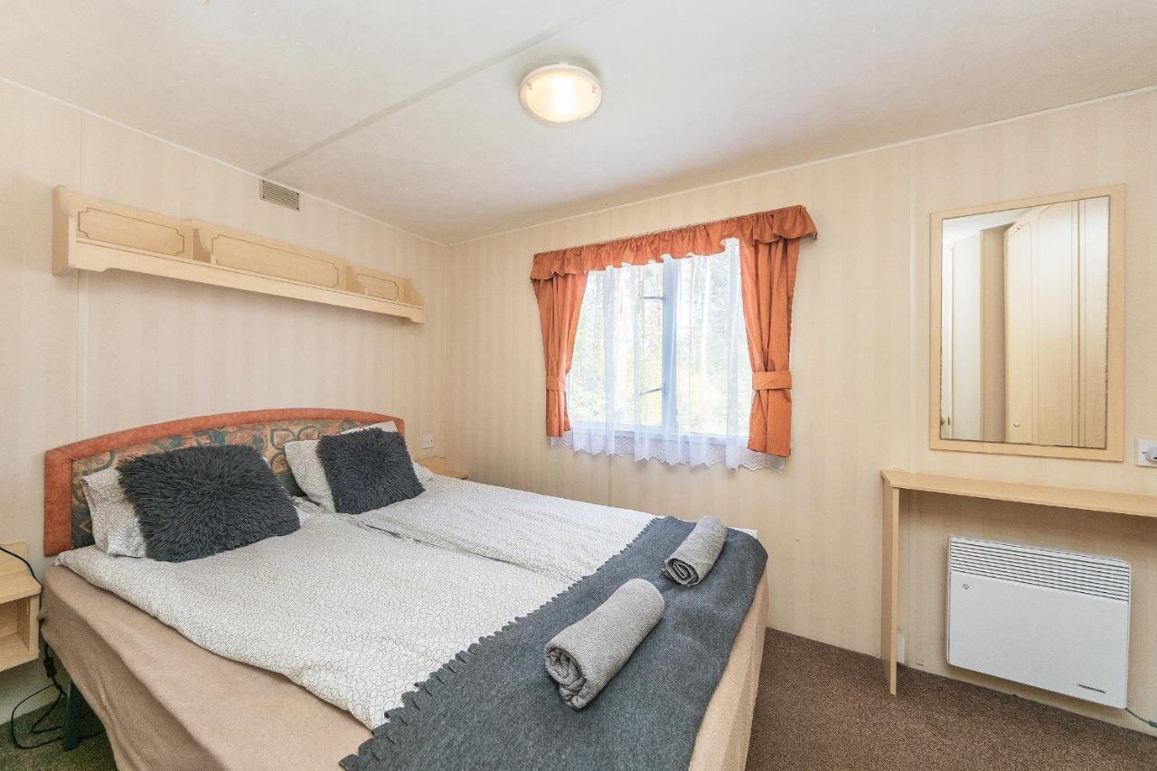 Lesniczowka Wiezyca I Domki Szymbark  Extérieur photo